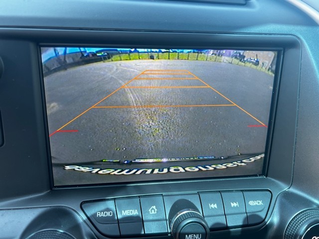 Chevrolet Corvette Stingray Vehicle Full-screen Gallery Image 24