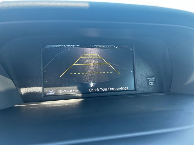 Honda Accord Sedan Vehicle Full-screen Gallery Image 27