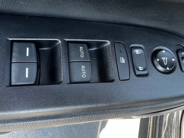 Honda CR-V Vehicle Full-screen Gallery Image 21