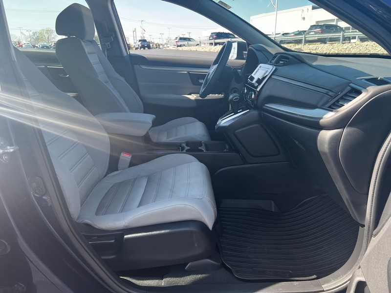 Honda CR-V Vehicle Full-screen Gallery Image 16