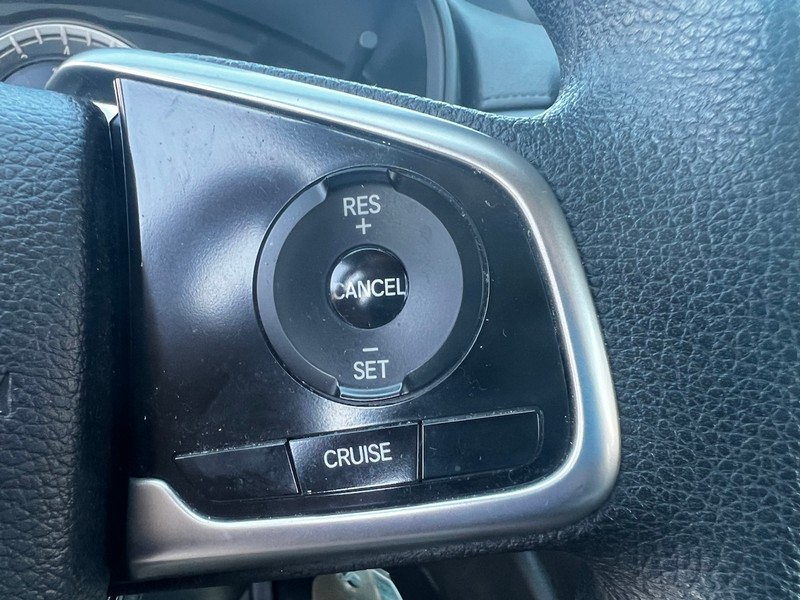 Honda CR-V Vehicle Full-screen Gallery Image 22