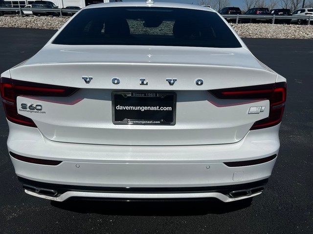 Volvo S60 Recharge Vehicle Full-screen Gallery Image 04