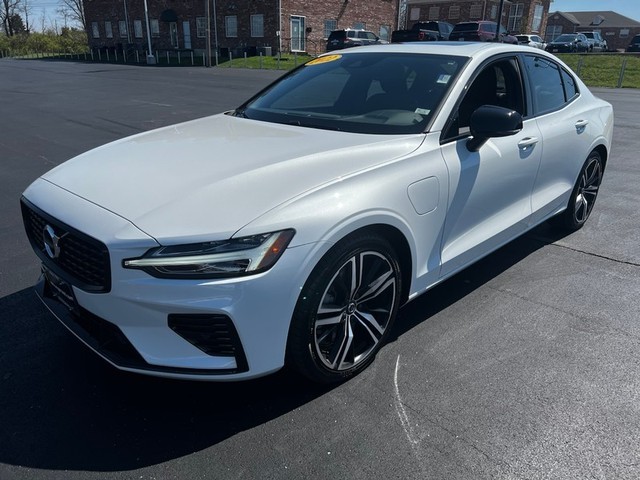 Volvo S60 Recharge Vehicle Full-screen Gallery Image 08