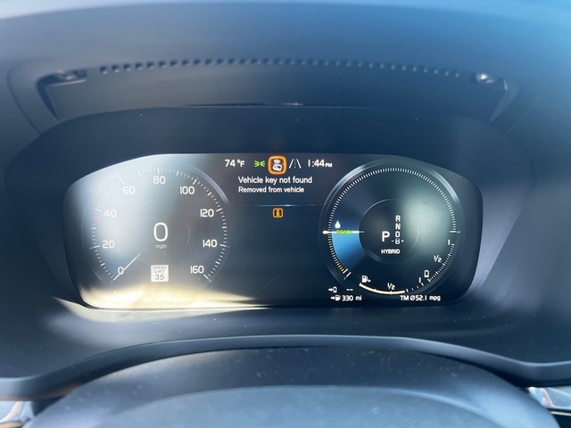 Volvo S60 Recharge Vehicle Full-screen Gallery Image 22