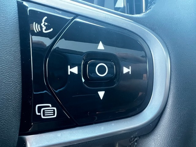 Volvo S60 Recharge Vehicle Full-screen Gallery Image 24