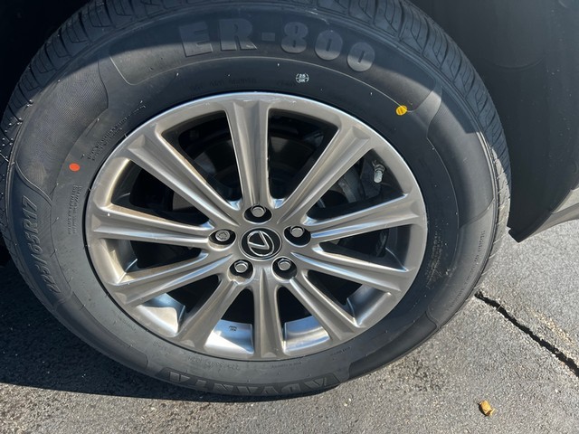 Lexus NX Vehicle Full-screen Gallery Image 06