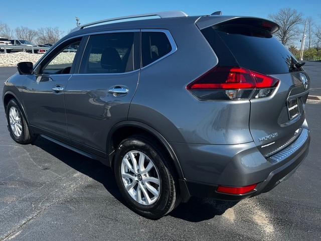 Nissan Rogue Vehicle Full-screen Gallery Image 07