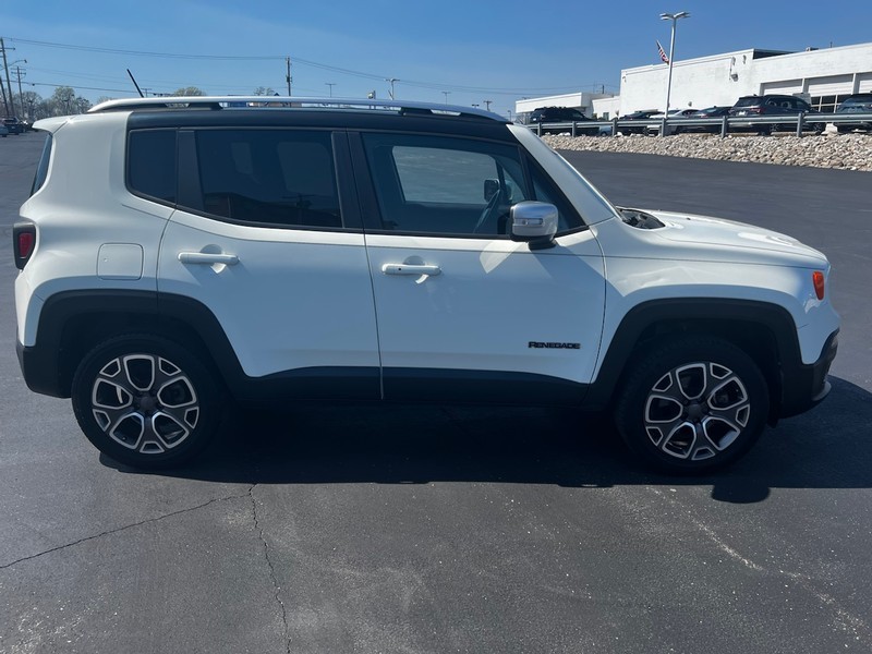 Jeep Renegade Vehicle Full-screen Gallery Image 02