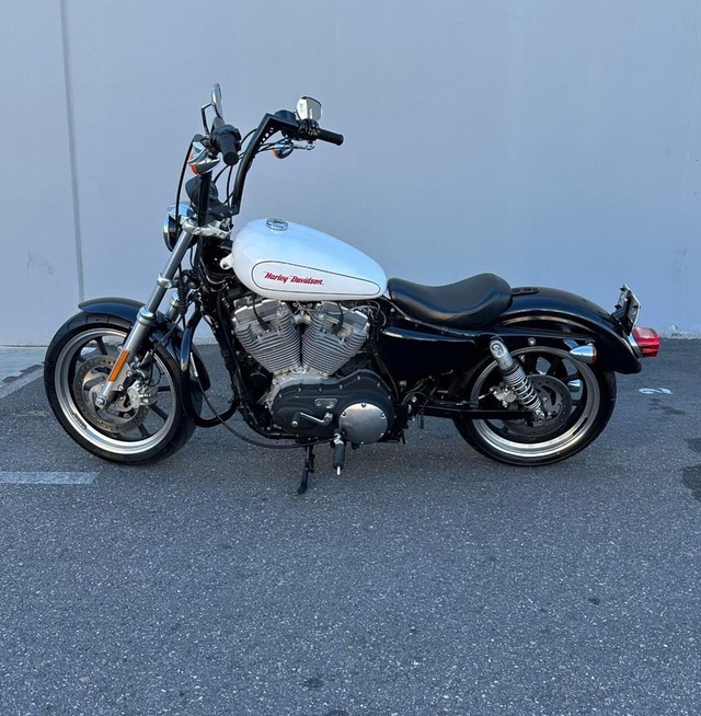 Harley-Davidson XL1200L Vehicle Full-screen Gallery Image 04