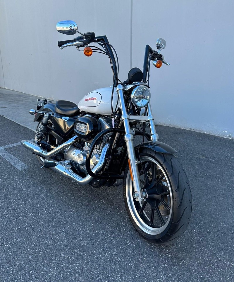 Harley-Davidson XL1200L Vehicle Full-screen Gallery Image 05