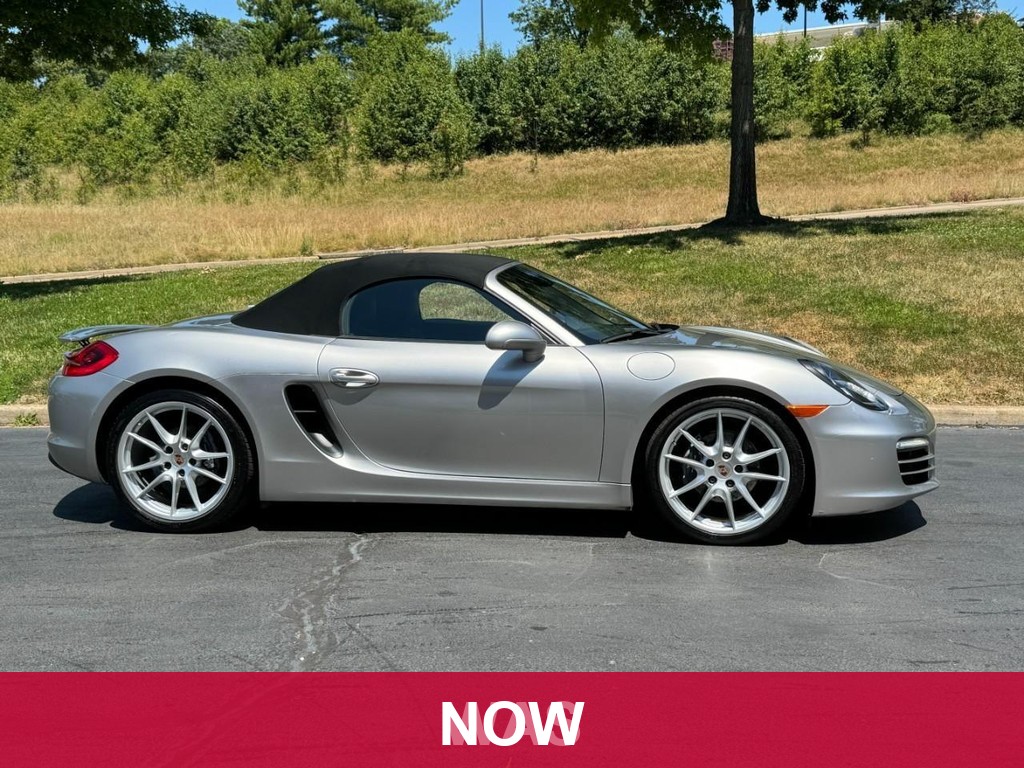 Acura ILX Vehicle Full-screen Gallery Image 08