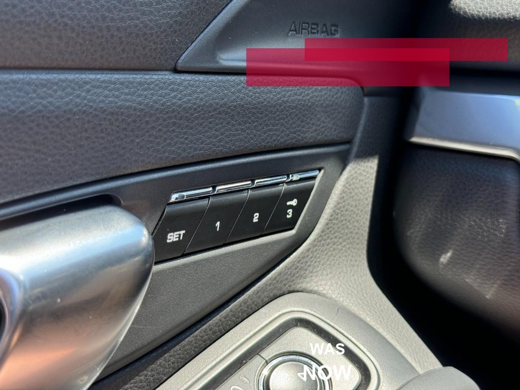 Acura ILX Vehicle Full-screen Gallery Image 21