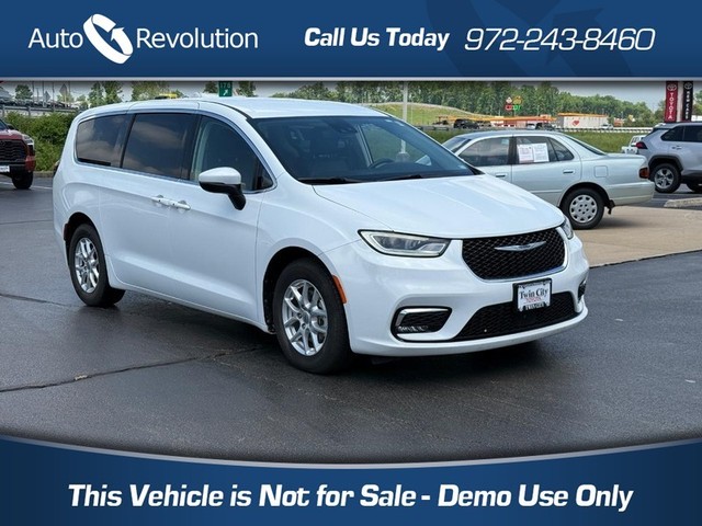 more details - chrysler pacifica