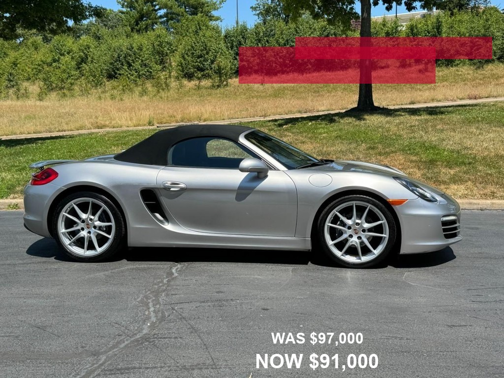 Acura ILX Vehicle Full-screen Gallery Image 02