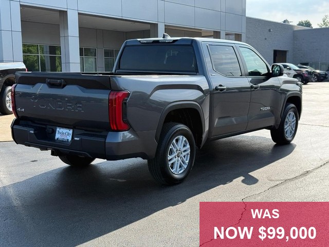 Toyota Tundra 4WD Vehicle Full-screen Gallery Image 03