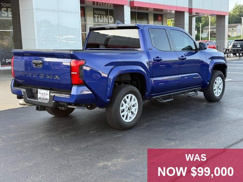 Toyota Tacoma 2WD Vehicle Full-screen Gallery Image 03