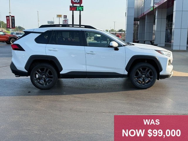 Toyota RAV4 Vehicle Full-screen Gallery Image 02