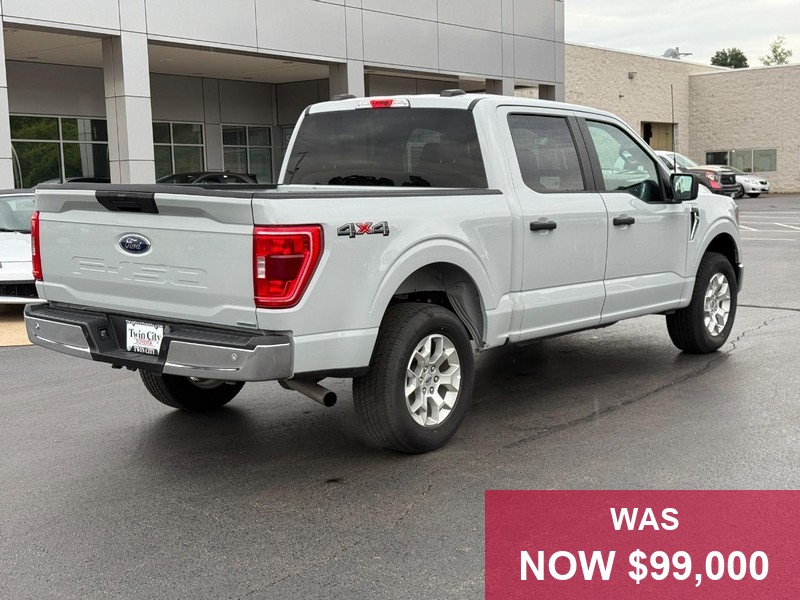 Ford F-150 Vehicle Full-screen Gallery Image 03