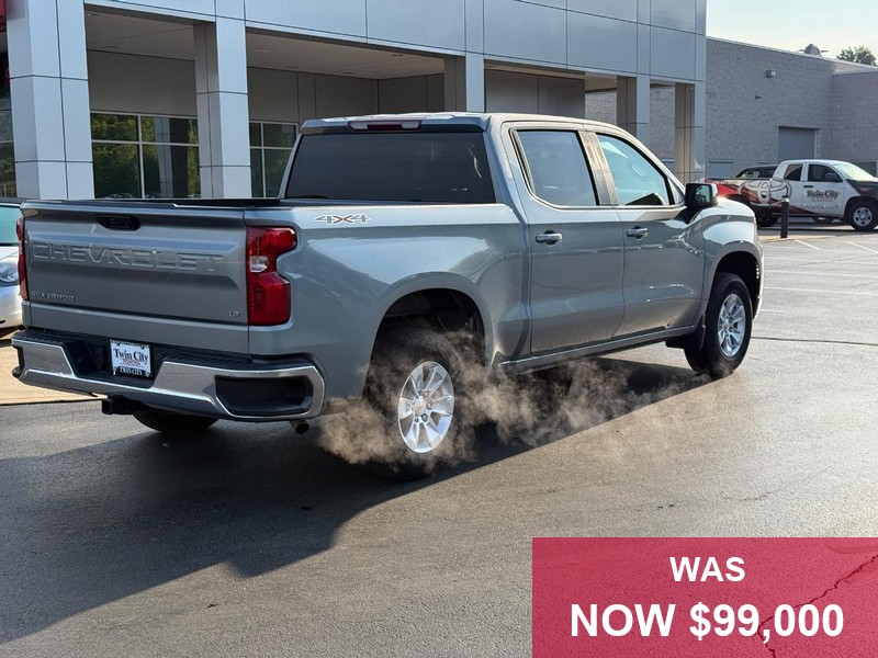 Chevrolet Silverado 1500 Vehicle Full-screen Gallery Image 03