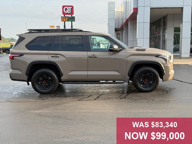 Toyota Sequoia Vehicle Full-screen Gallery Image 02