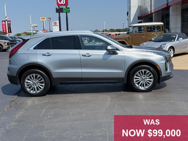 Cadillac XT4 Vehicle Full-screen Gallery Image 02