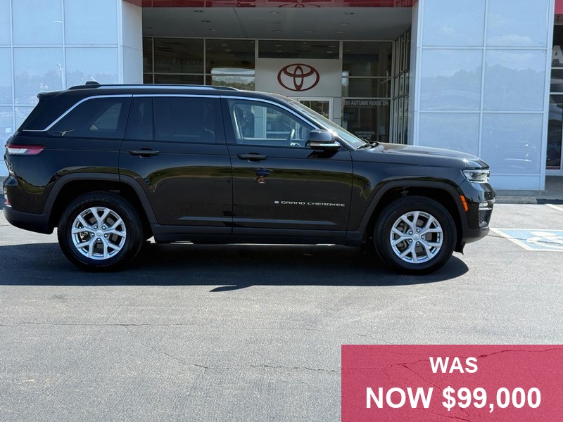 Jeep Grand Cherokee Vehicle Full-screen Gallery Image 02