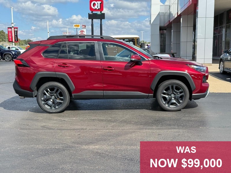 Toyota RAV4 Vehicle Full-screen Gallery Image 02