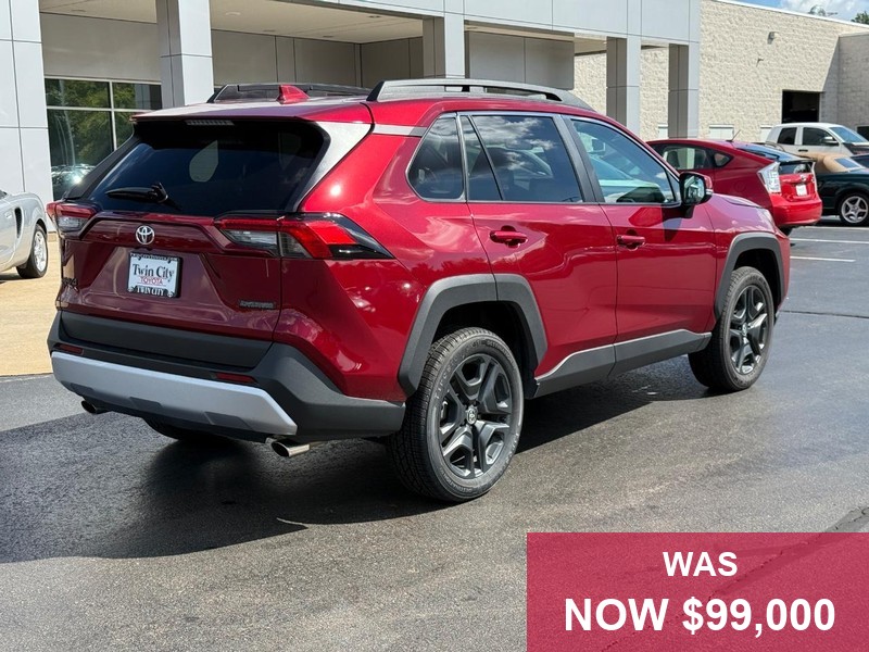 Toyota RAV4 Vehicle Full-screen Gallery Image 03