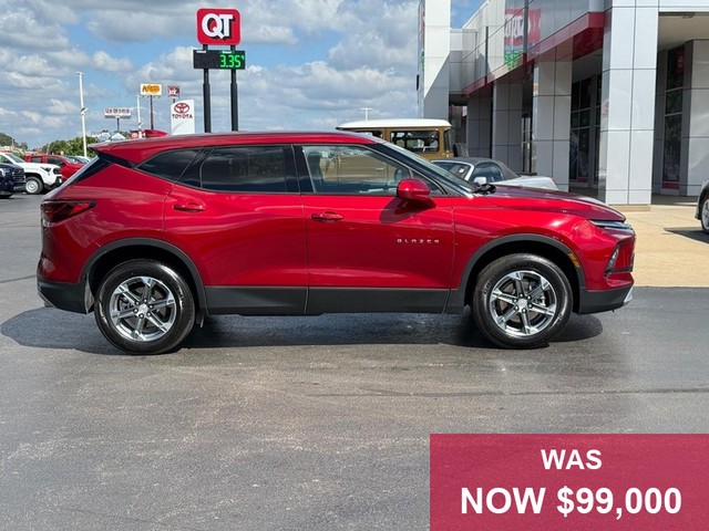 Chevrolet Blazer Vehicle Full-screen Gallery Image 02