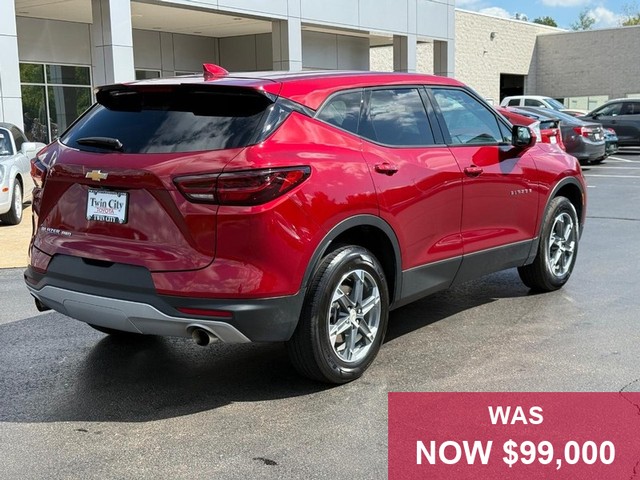 Chevrolet Blazer Vehicle Full-screen Gallery Image 03