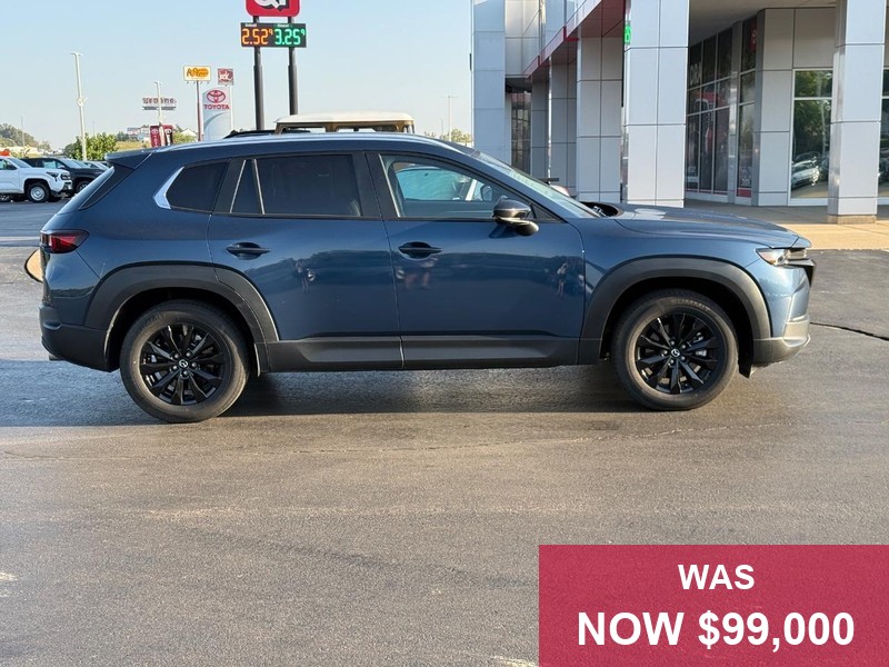 Mazda CX-50 Vehicle Full-screen Gallery Image 02