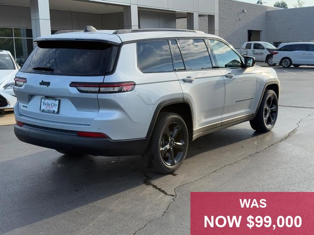 Jeep Grand Cherokee L Vehicle Full-screen Gallery Image 03