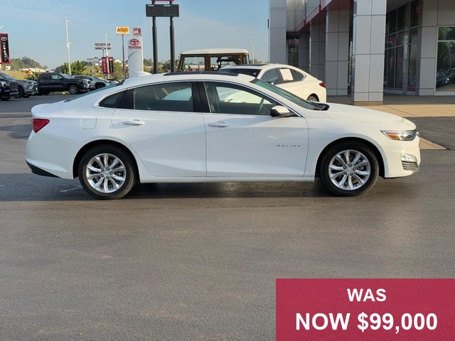 Chevrolet Malibu Vehicle Full-screen Gallery Image 02