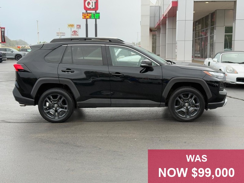 Toyota RAV4 Vehicle Full-screen Gallery Image 02