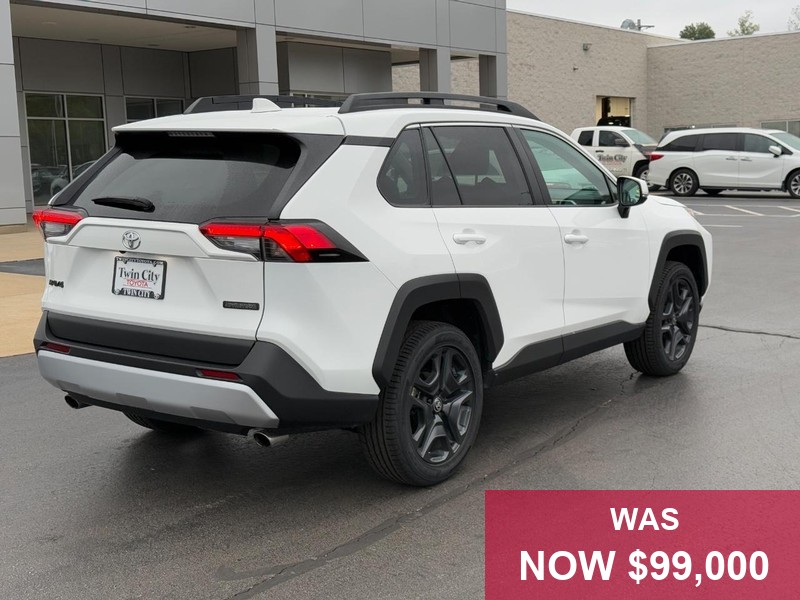 Toyota RAV4 Vehicle Full-screen Gallery Image 03