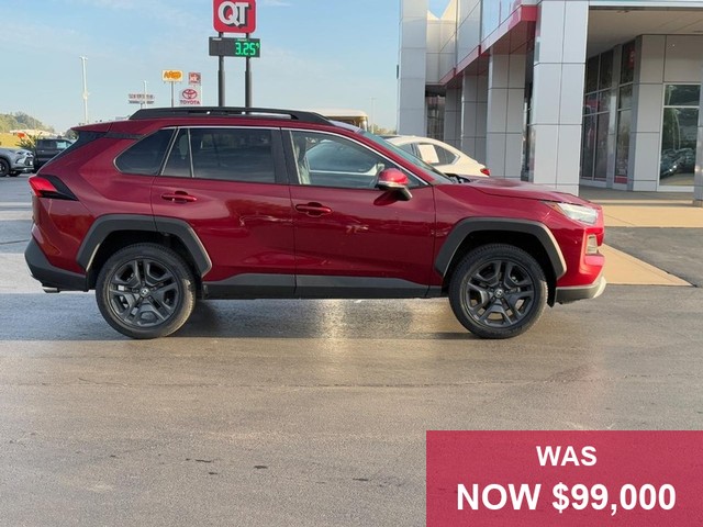 Toyota RAV4 Vehicle Full-screen Gallery Image 02