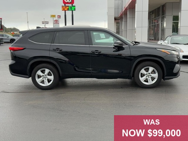 Toyota Highlander Vehicle Full-screen Gallery Image 02