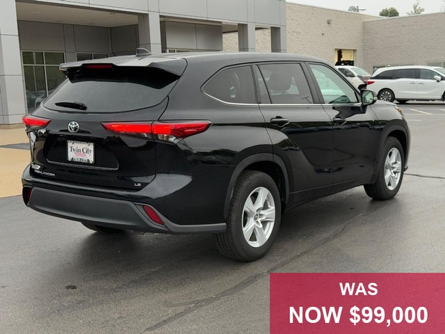 Toyota Highlander Vehicle Full-screen Gallery Image 03