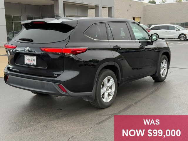 Toyota Highlander Vehicle Full-screen Gallery Image 03