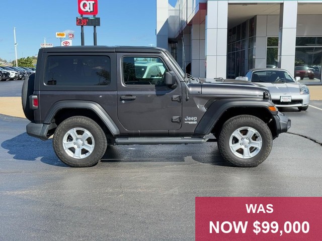 Jeep Wrangler Vehicle Full-screen Gallery Image 02