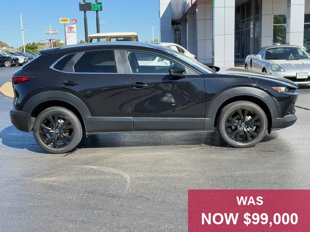 Mazda CX-30 Vehicle Full-screen Gallery Image 02