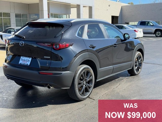 Mazda CX-30 Vehicle Full-screen Gallery Image 03