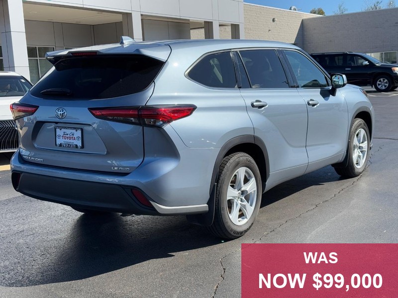 Toyota Highlander Vehicle Full-screen Gallery Image 03