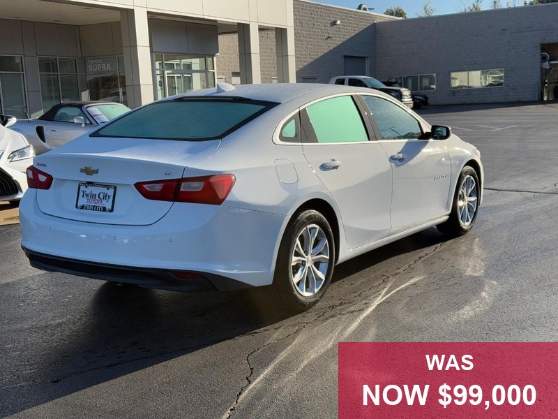 Chevrolet Malibu Vehicle Full-screen Gallery Image 03