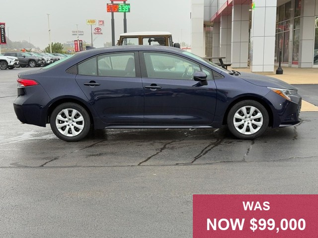 Toyota Corolla Vehicle Full-screen Gallery Image 02