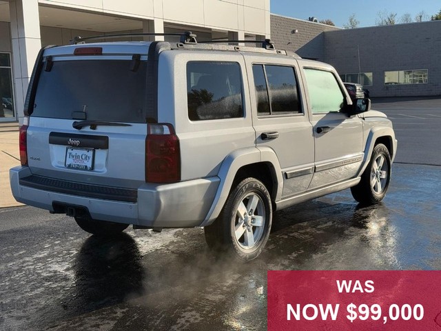 Jeep Commander Vehicle Full-screen Gallery Image 03