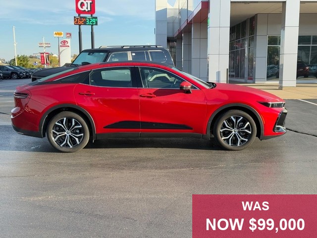 Toyota Crown Vehicle Full-screen Gallery Image 02