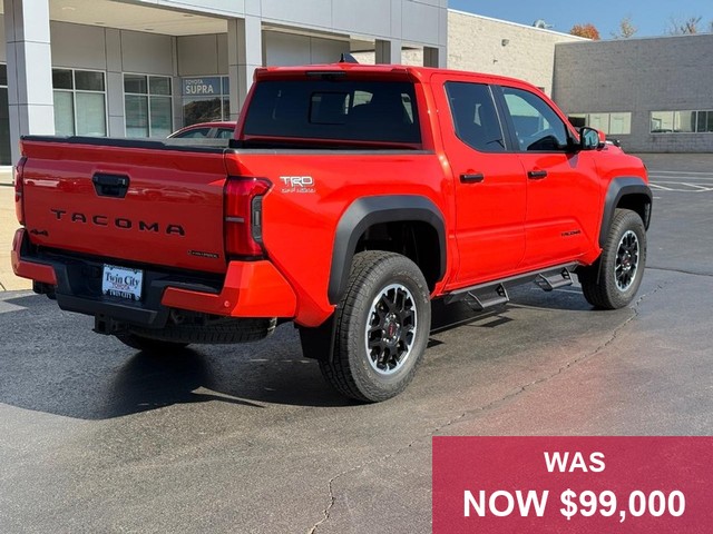 Toyota Tacoma 4WD Vehicle Full-screen Gallery Image 03