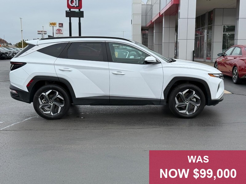 Hyundai Tucson Hybrid Vehicle Full-screen Gallery Image 02