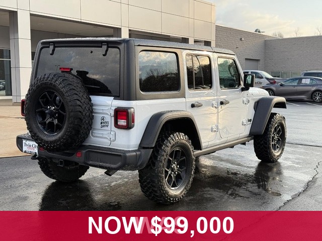 Jeep Wrangler Vehicle Full-screen Gallery Image 03